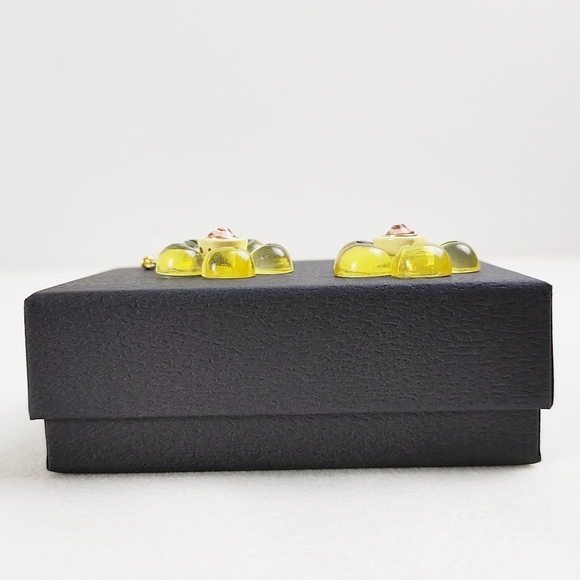 Nakamol Yellow Gummy Flower Earrings Gold Hardware Crystal Gem Stud Large New - Picture 8 of 9